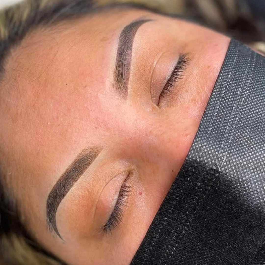 SKN Deep Cosmetic Clinic Brow Service - picture of woman with powdered brows